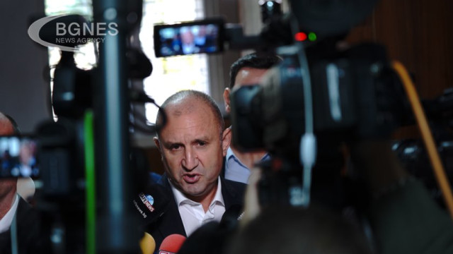 Bulgarian President Radev confronts the demand from the Prime minsiter Denkov for the resignation of the chairman of State Agency for National security 06 11 2023